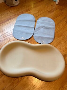 Keekaroo Peanut changing mat